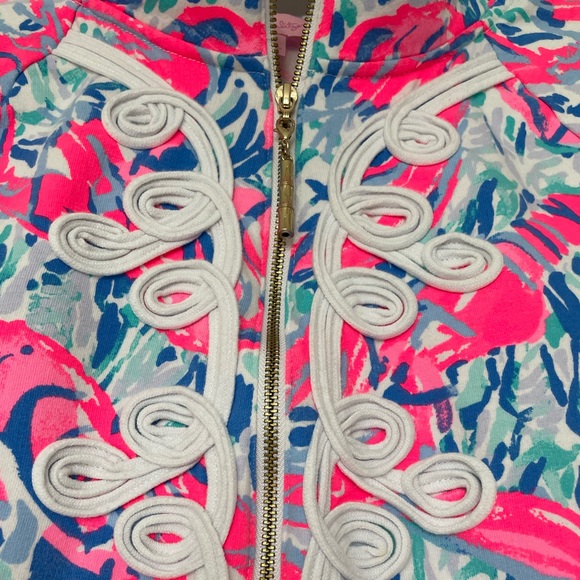 Lilly Pulitzer Skipper Popover Tunic Cosmic Coral Cracked Up Blue Small - Picture 2 of 6